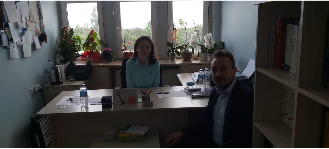 ATA TTO ÜNİVERSİTE-SANAYİ İŞ BİRLİĞİ KAPSAMINDA ATATÜRK ÜNİVERSİTESİ KİMYA MÜHENDİSLİĞİ BÖLÜMÜNÜ ZİYARET ETTİ